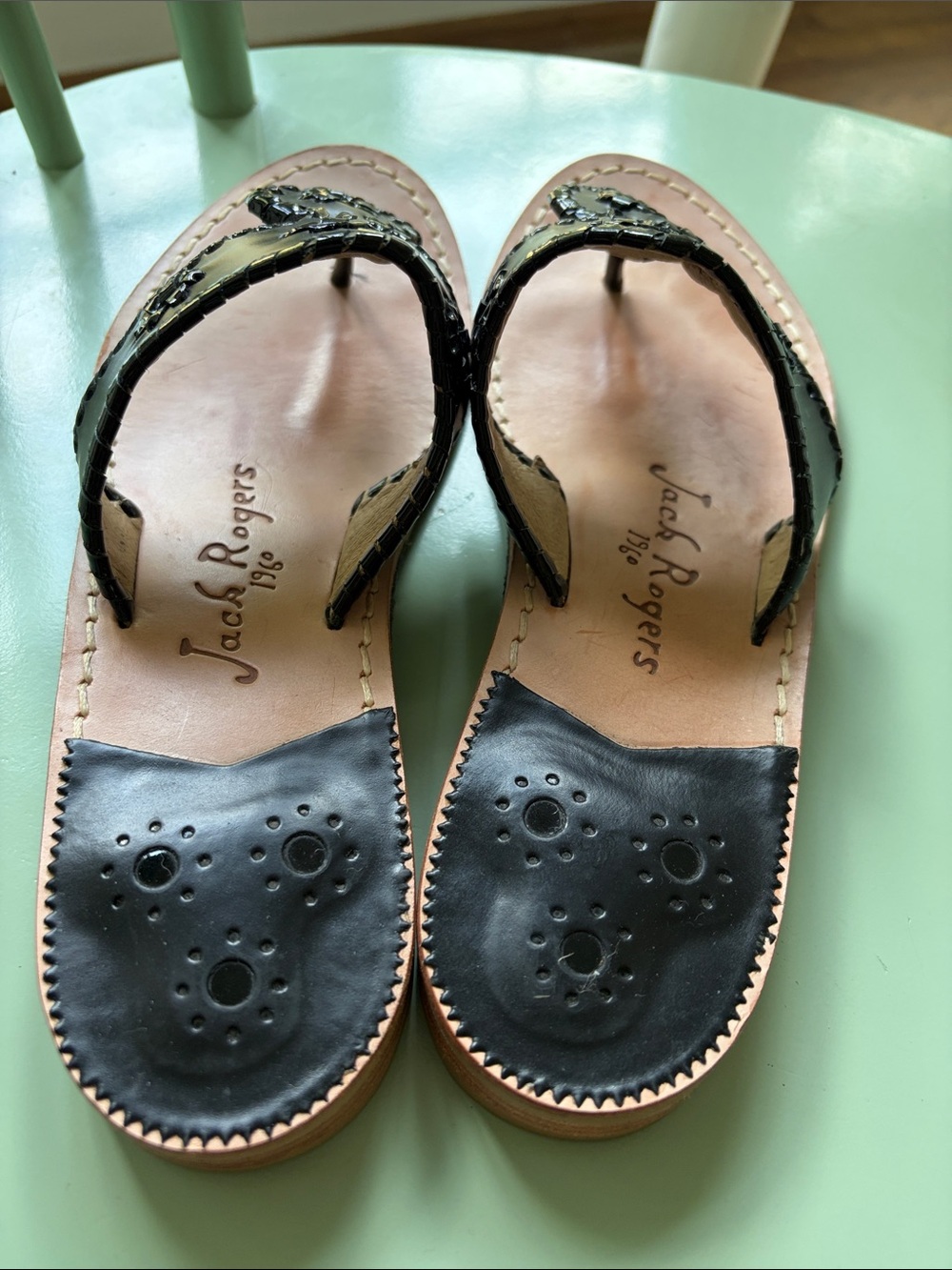 Jack Rogers Black Leather Circular Applique Thong Sandals - Picture 5 of 5